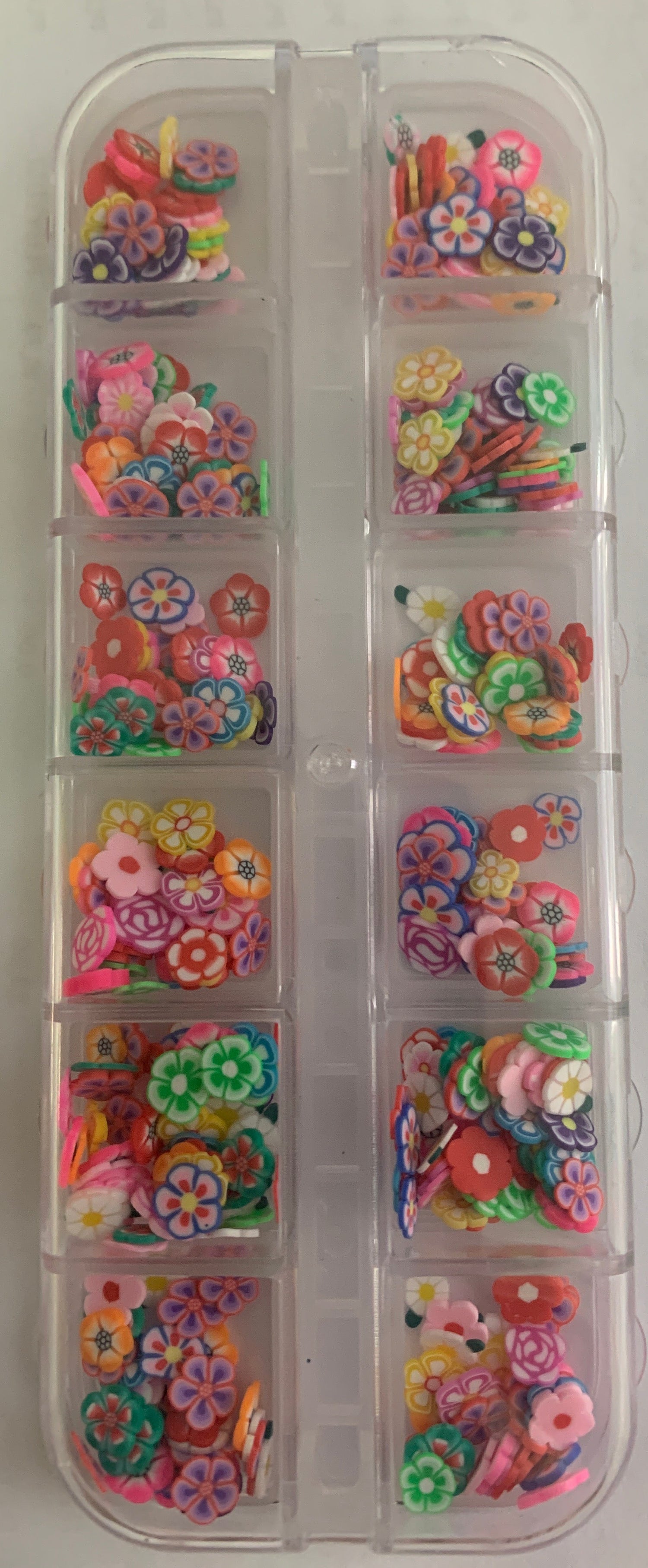 Décos Coffret de 12 Fleurs Fimos