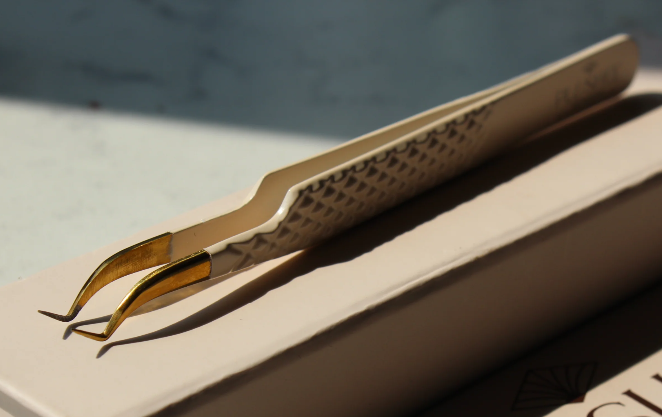 Plushee Pince LURE  - Captivante et Magnétique